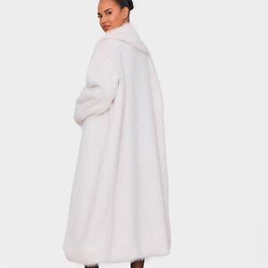 PrettyLittleThing White with silver faux fur coat Lavish NWT Runs Large
